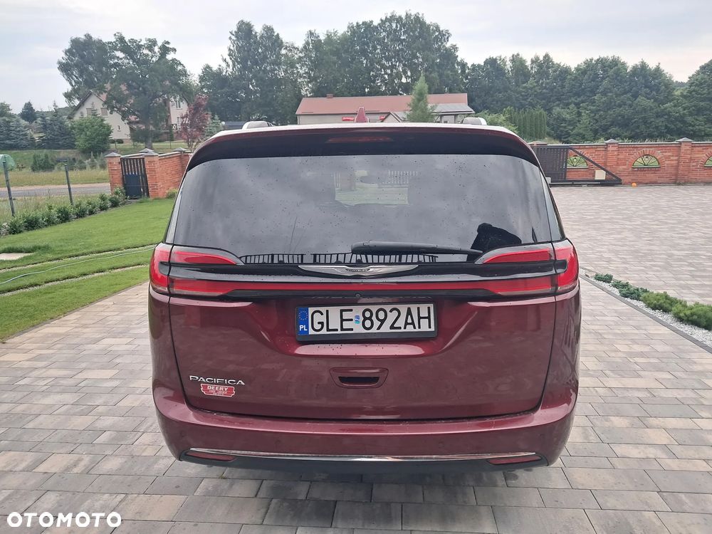 Chrysler Pacifica - 4