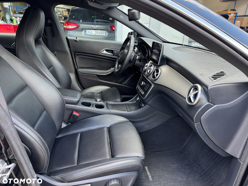 Mercedes-Benz CLA 220 d 7G-DCT - 15