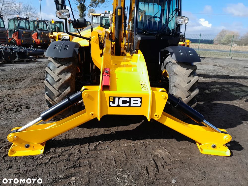 JCB 540-140 - 12