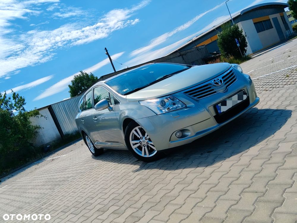 Toyota Avensis 2.0 D-4D - 1