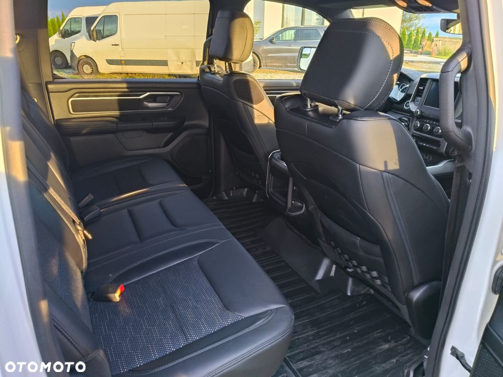 RAM 1500 - 10