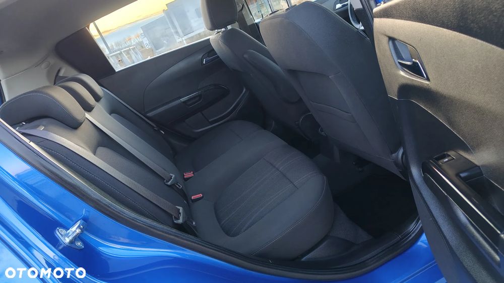 Chevrolet Aveo - 14