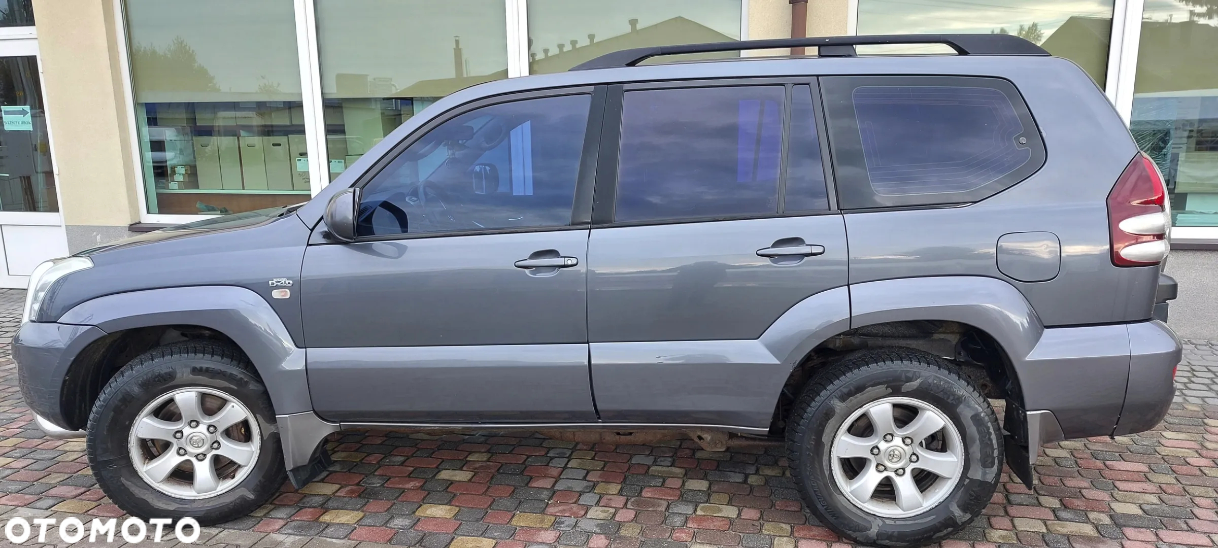 Toyota Land Cruiser - 3
