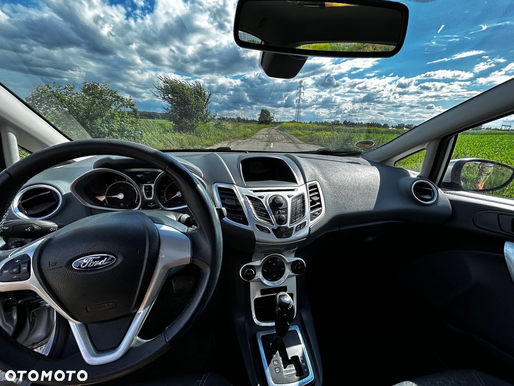 Ford Fiesta 1.4 Autom Titanium - 19