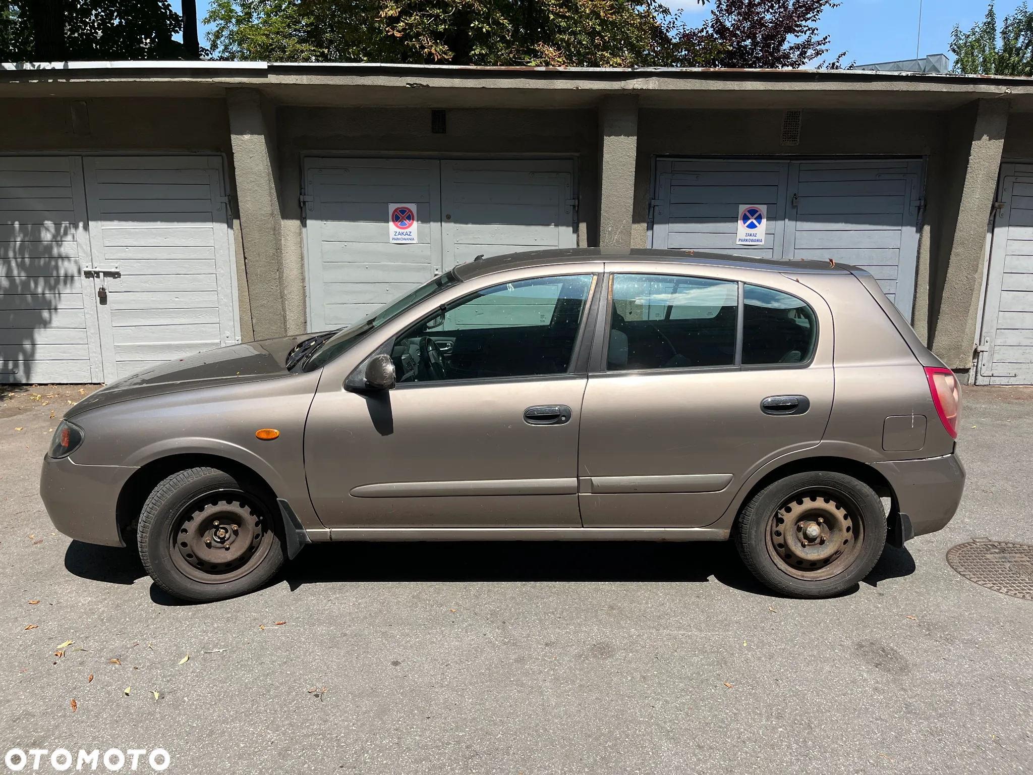 Nissan Almera II 1.8 Visia - 2