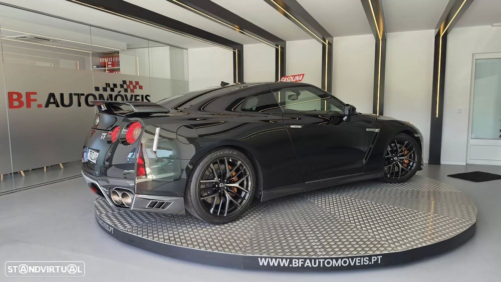 Nissan GT-R Prestige Edition - 19
