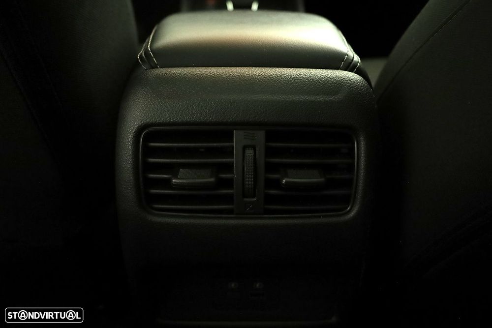 Nissan Qashqai 1.3 DIG-T N-Connecta LED Xtronic - 23