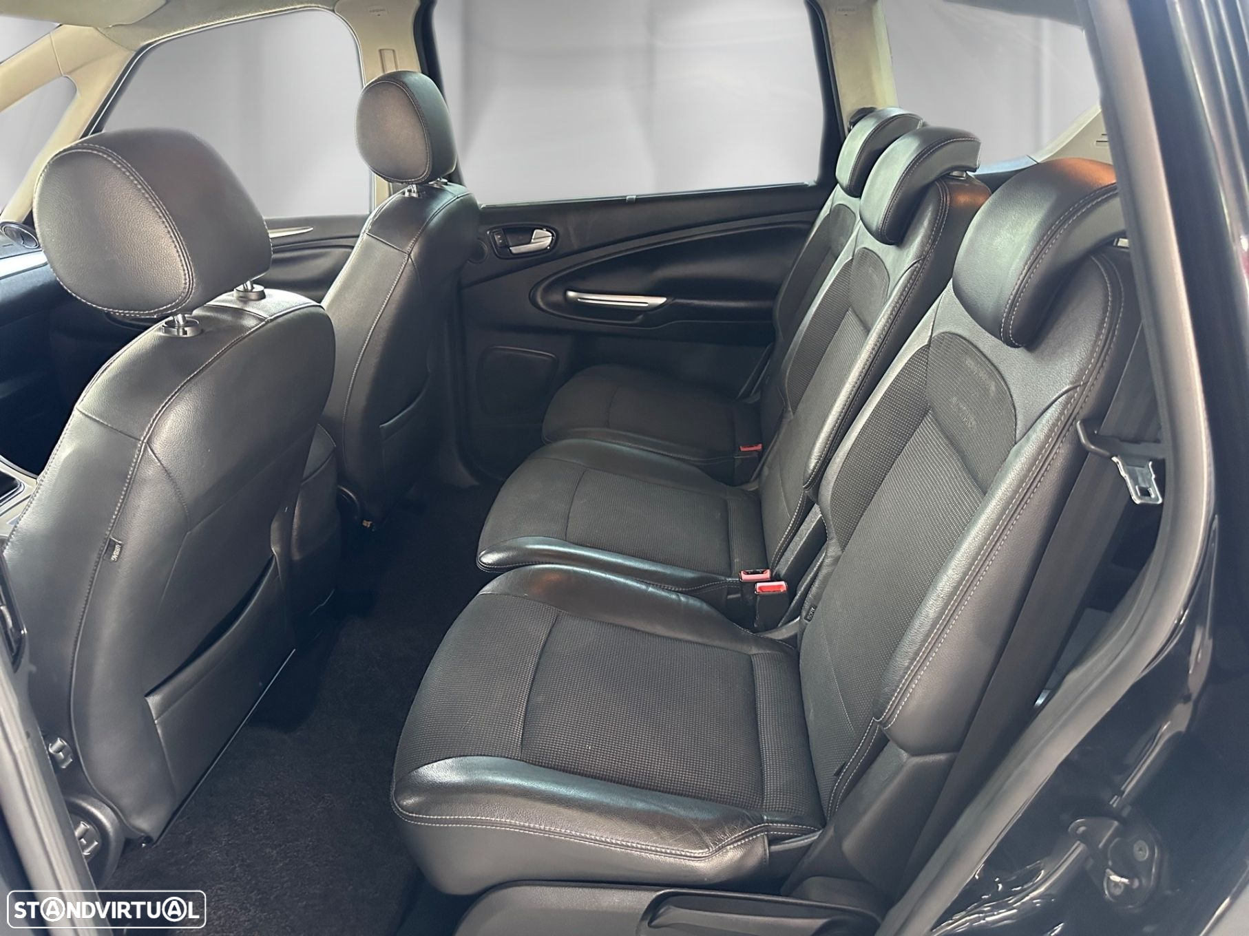 Ford S-Max 1.8 TDCi Titanium 7L - 13