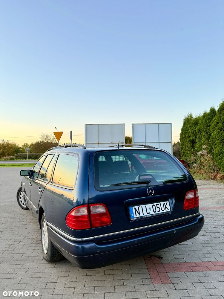 Mercedes-Benz Klasa E - 8