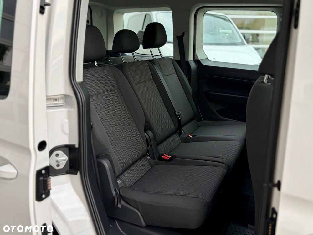 Volkswagen Caddy silnik: 2,0 l TDI EU6 SCR 75 kW skrzynia biegów: manualna 6 -biegowa rozstaw osi: 2755 mm - 11