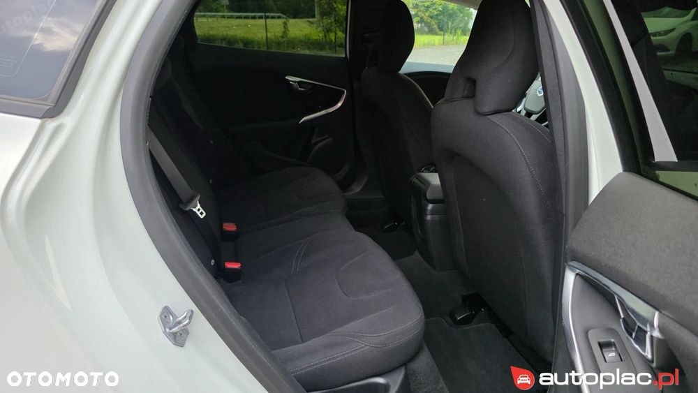 Volvo V40 T2 You - 23
