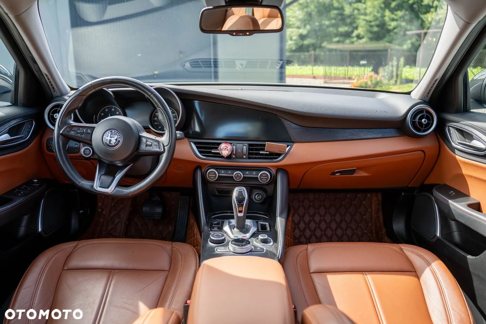 Alfa Romeo Giulia - 15