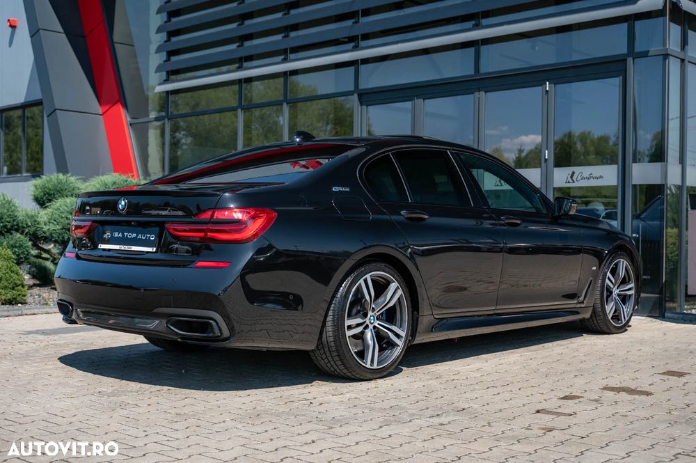BMW Seria 7 740e iPerformance - 13