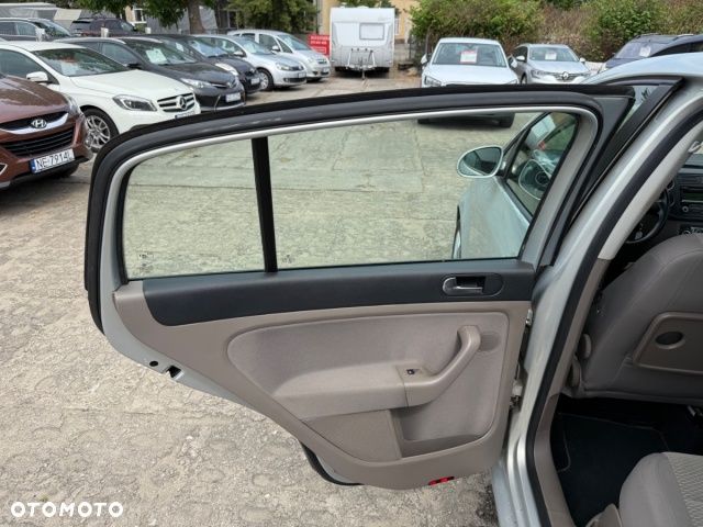 Volkswagen Golf Plus - 20