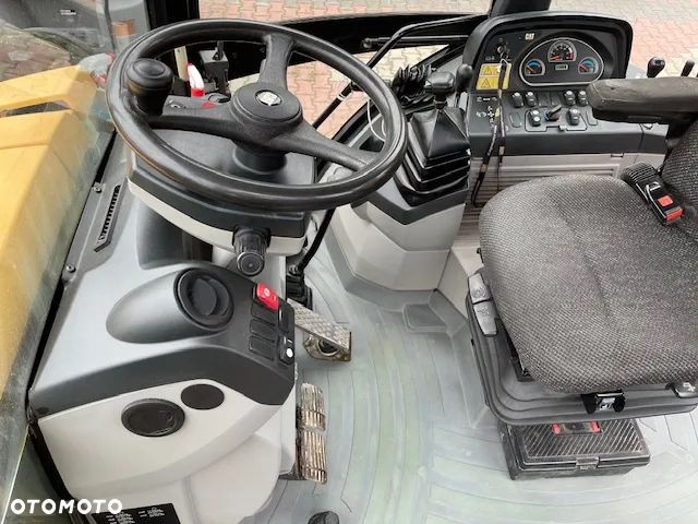 Caterpillar 428F - 5