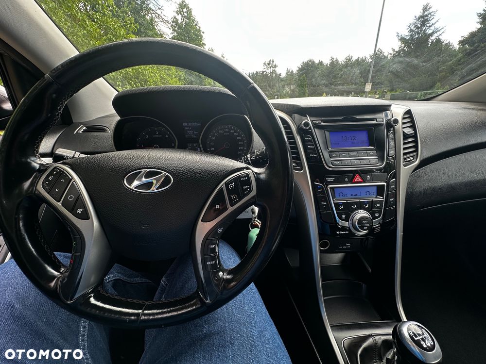 Hyundai i30 i30cw 1.4 CRDi Advantage - 27
