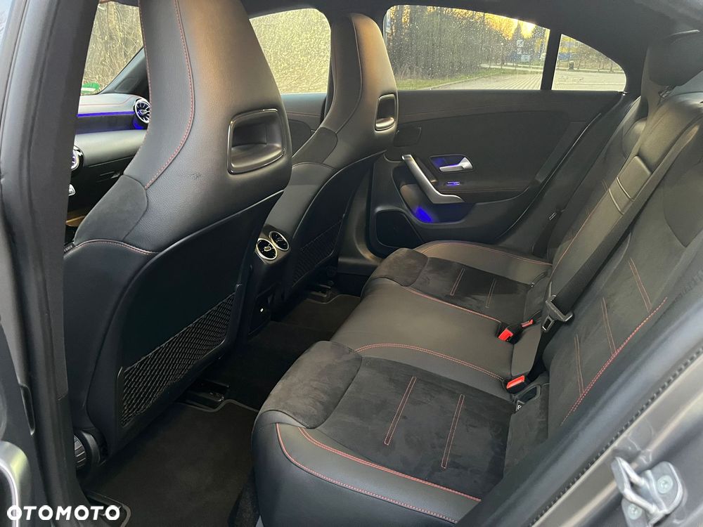 Mercedes-Benz CLA - 19