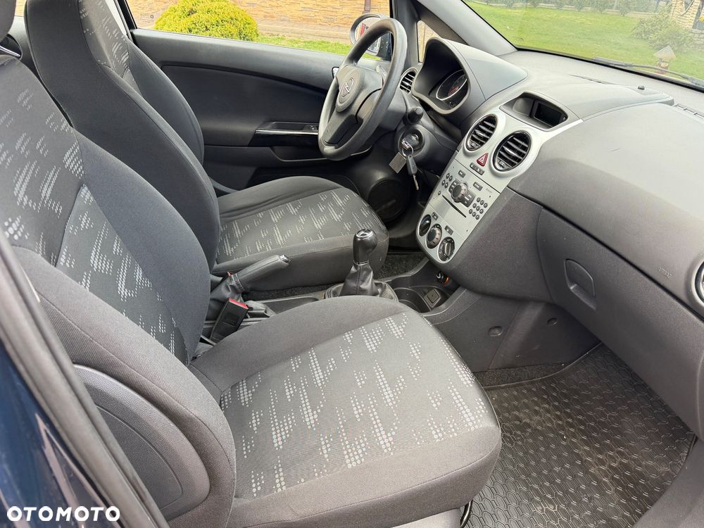 Opel Corsa 1.4 16V Cosmo - 6