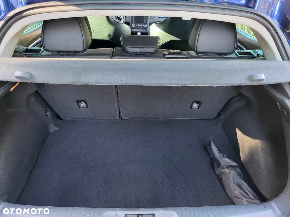 Renault Megane ENERGY TCe 205 EDC GT - 9