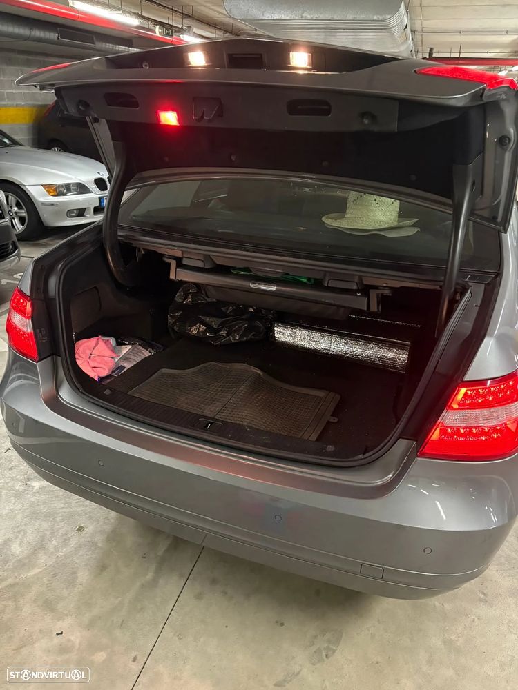 Mercedes-Benz E 220 CDI DPF BlueEFFICIENCY Auto - 9