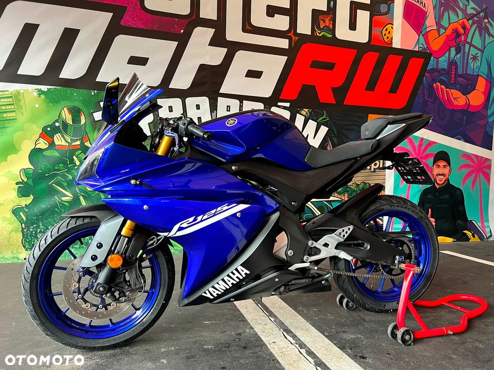 Yamaha YZF - 17