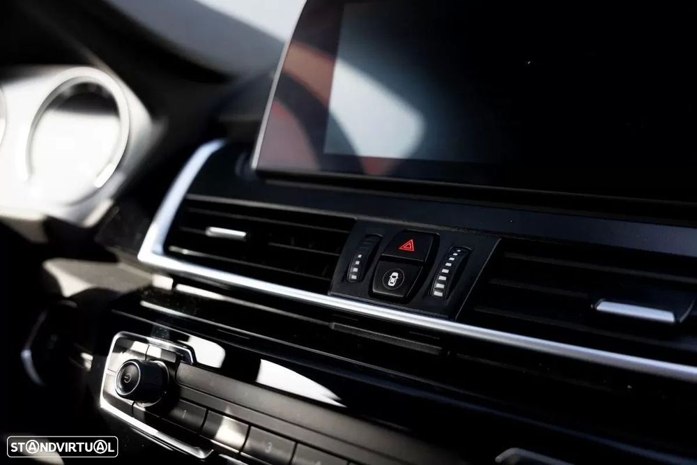 BMW 216 Active Tourer d Line Luxury - 28