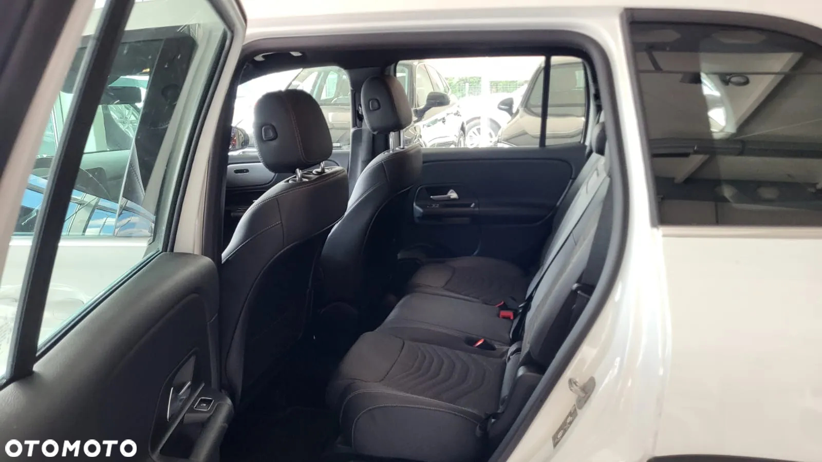 Mercedes-Benz GLB 200 4-Matic Style 8G-DCT - 11
