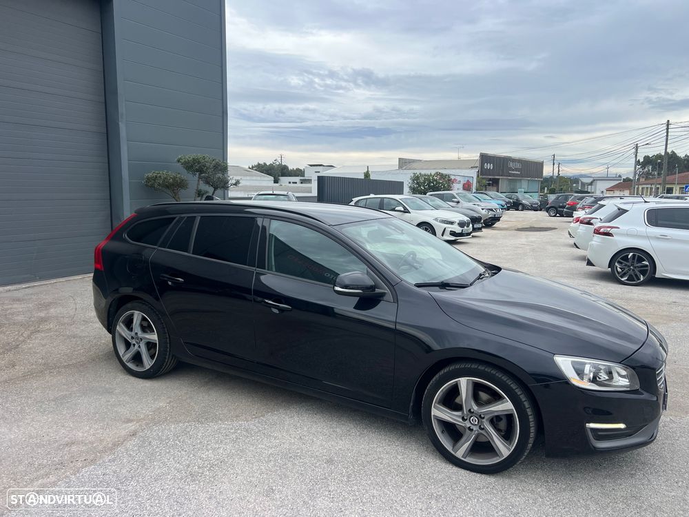 Volvo V60 1.6 D2 Drive Summum Start/Stop - 2