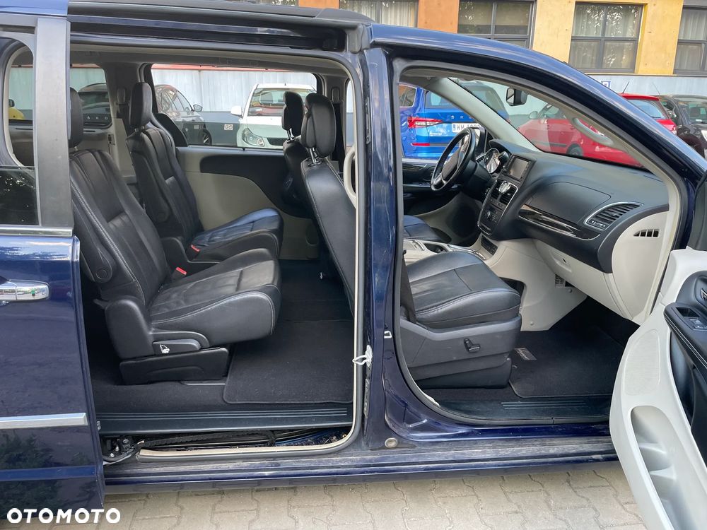 Lancia Voyager 2.8CRD Gold - 12