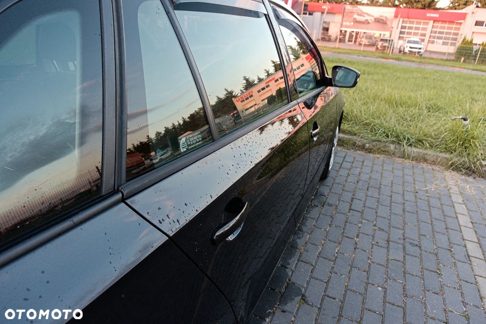 Skoda RAPID 1.6 TDI DPF Ambition - 10