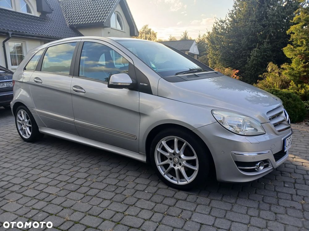 Mercedes-Benz Klasa B 180 - 18