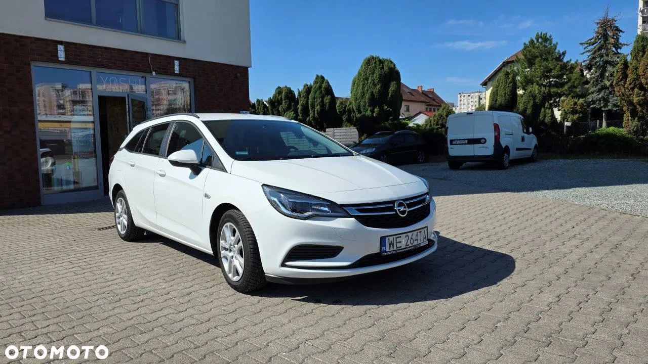 Opel Astra V 1.6 CDTI Enjoy - 1