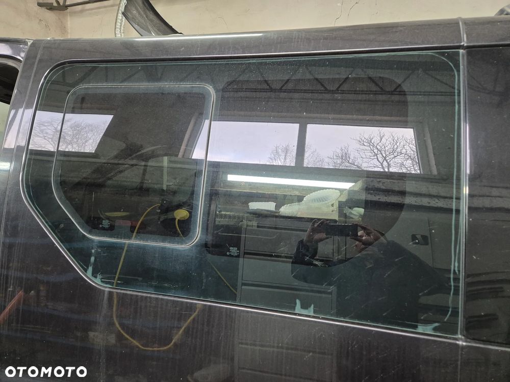 SZYBA LEWA BOCZNA UCHYLNA PRIMASTAR TRAFIC VIVARO  01-14r. - 1