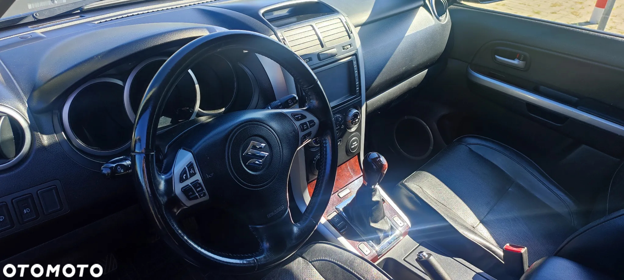 Suzuki Grand Vitara 2.0 De luxe - 32