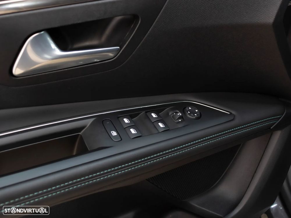 Peugeot 3008 1.2 PureTech Allure - 20