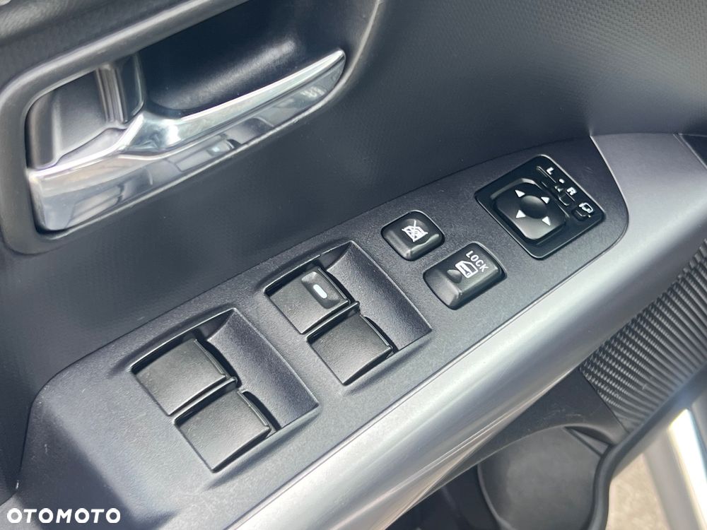 Mitsubishi Outlander 2.0 2WD CVT Invite - 16