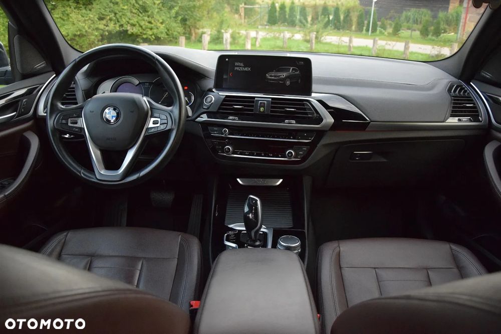BMW X3 xDrive25d Luxury Line - 22