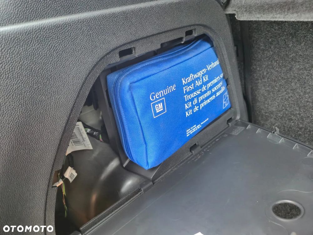 Opel Corsa 1.4 16V Satellite - 21