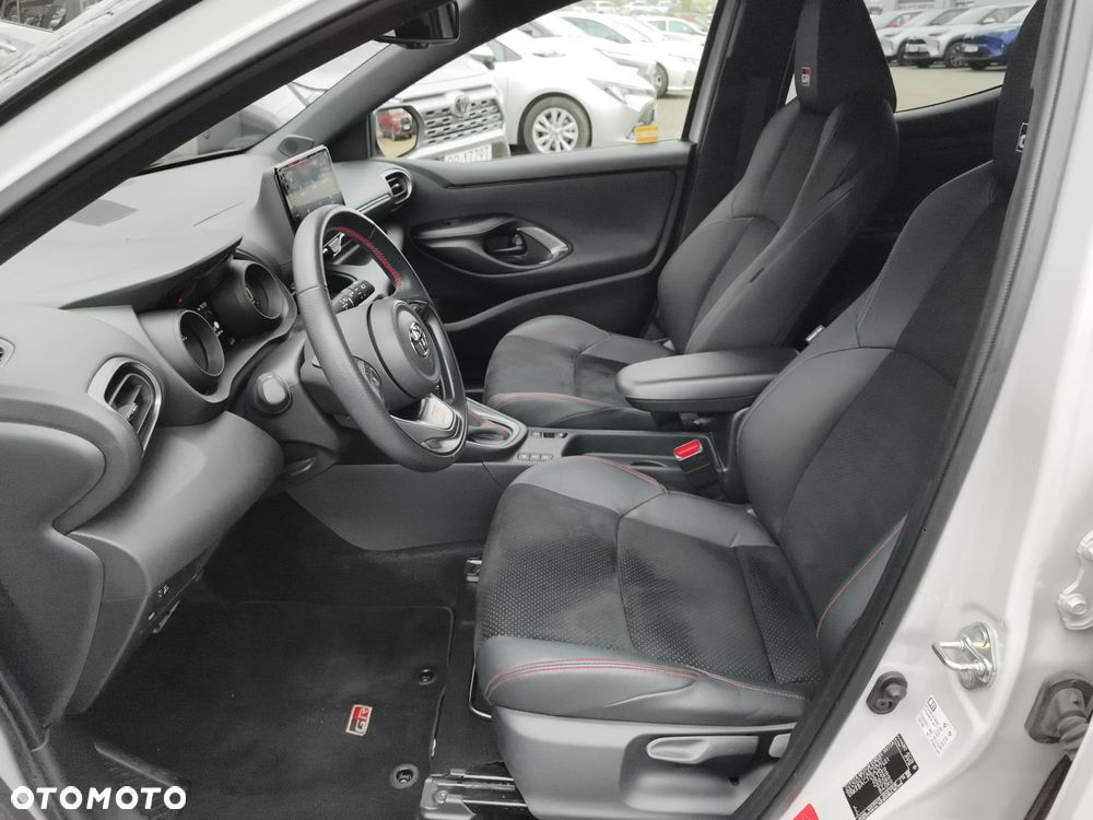 Toyota Yaris - 15