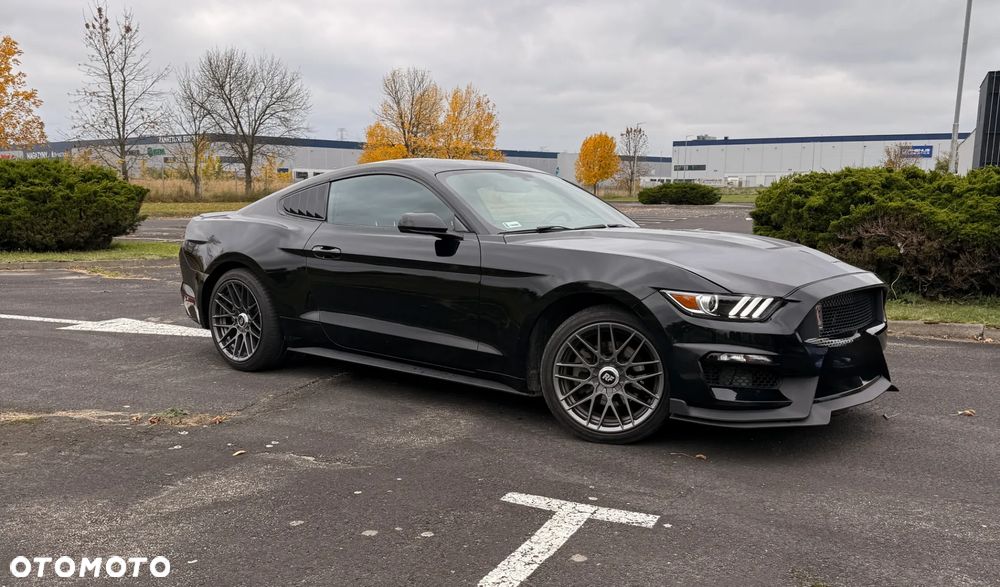 Ford Mustang - 5