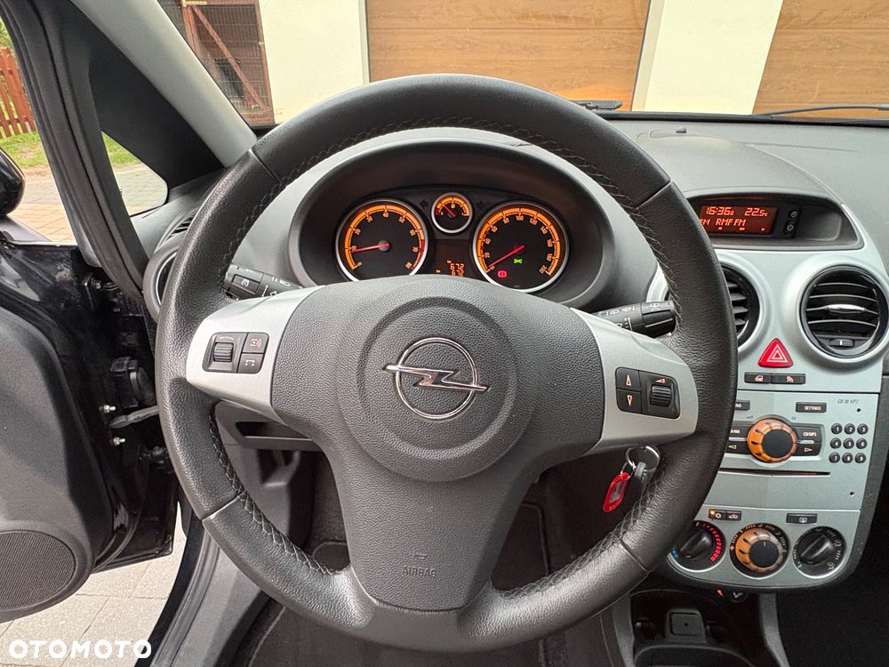 Opel Corsa 1.4 16V Satellite - 22