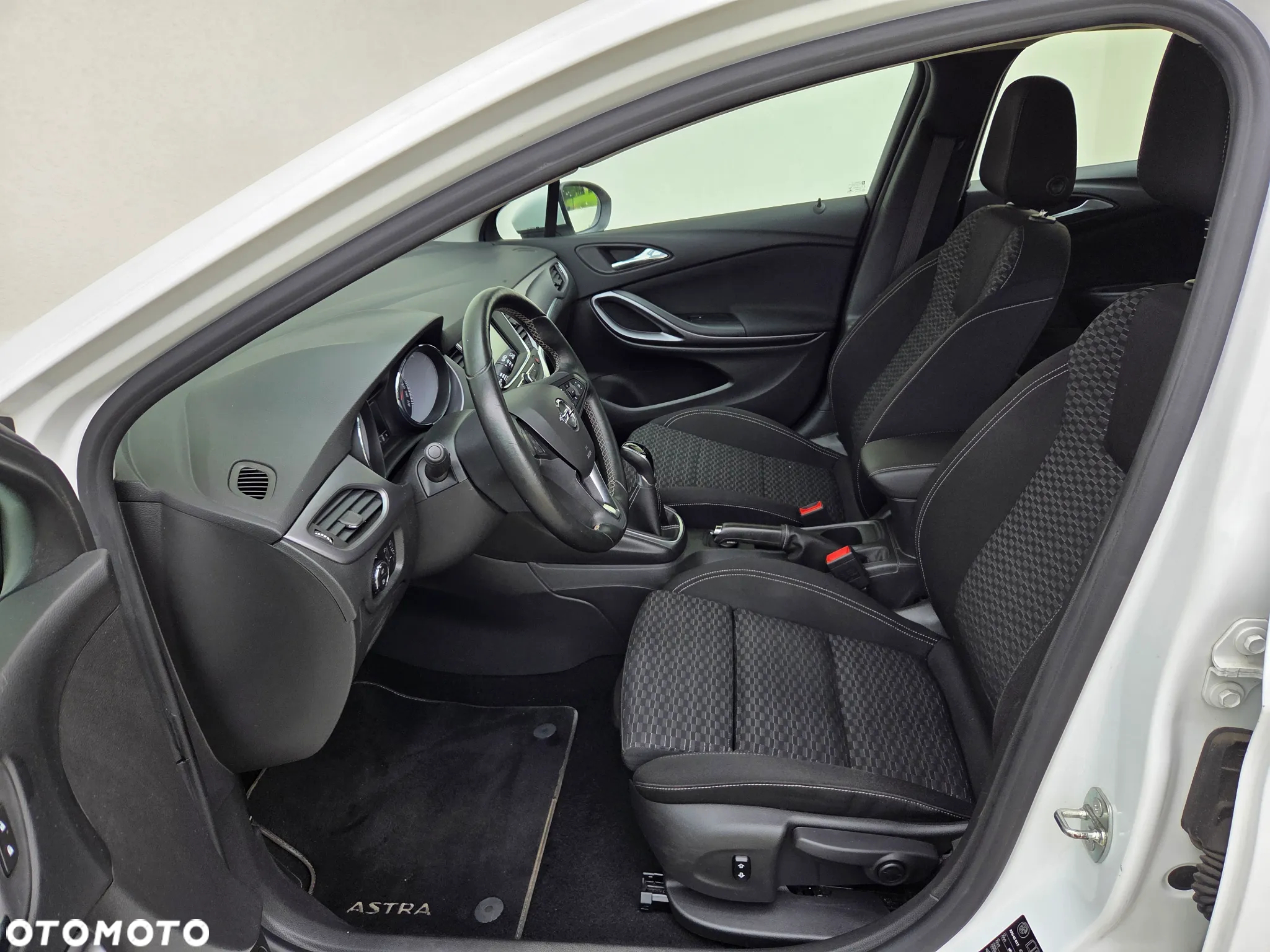 Opel Astra - 8