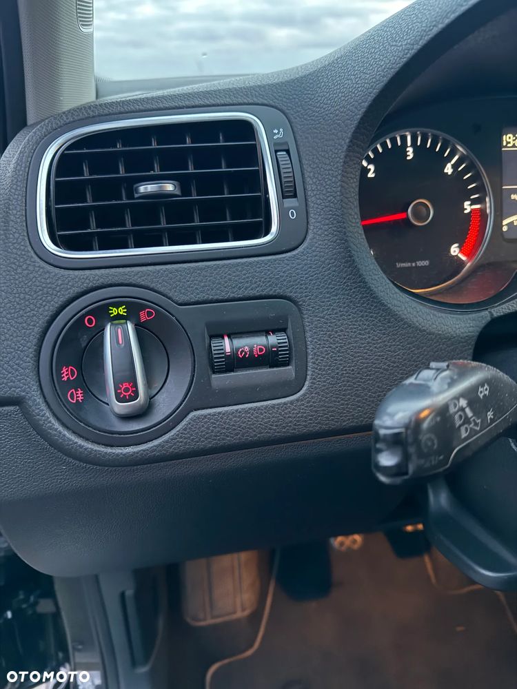 Volkswagen Polo - 22
