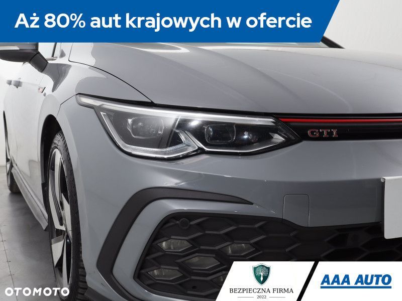 Volkswagen Golf - 22