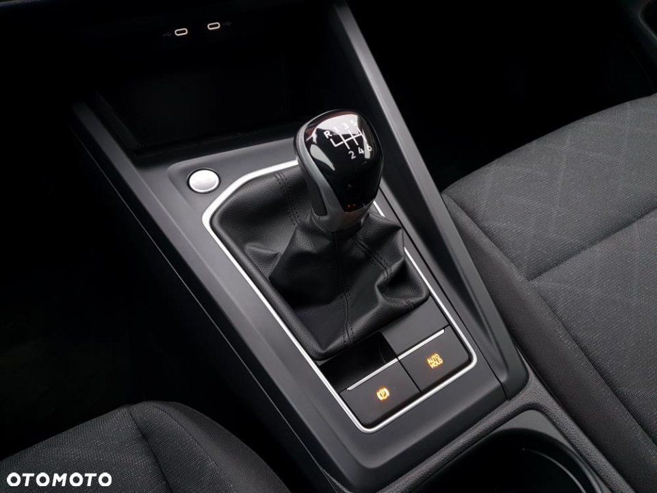 Volkswagen Golf - 30