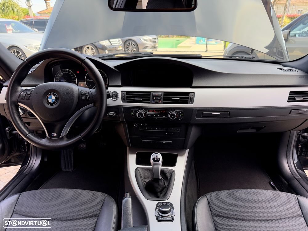 BMW 320 d Navigation Sport - 53