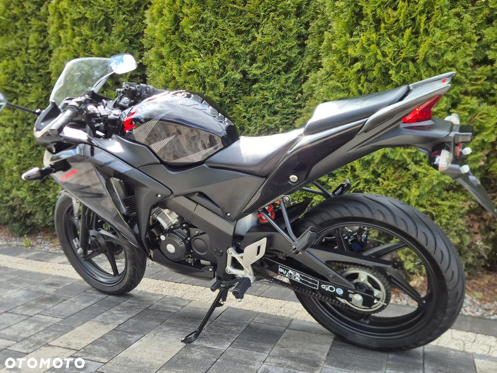 Honda CBR - 7