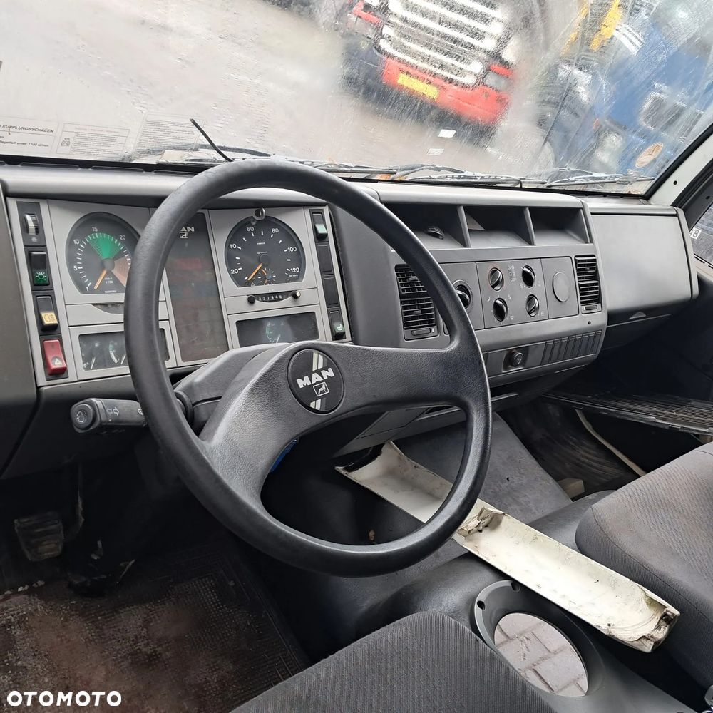 Kabina kompletna MAN L2000 8.163 - 5