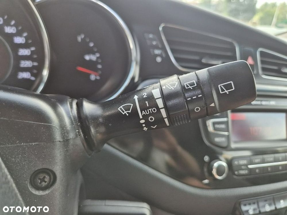 Kia Ceed - 32
