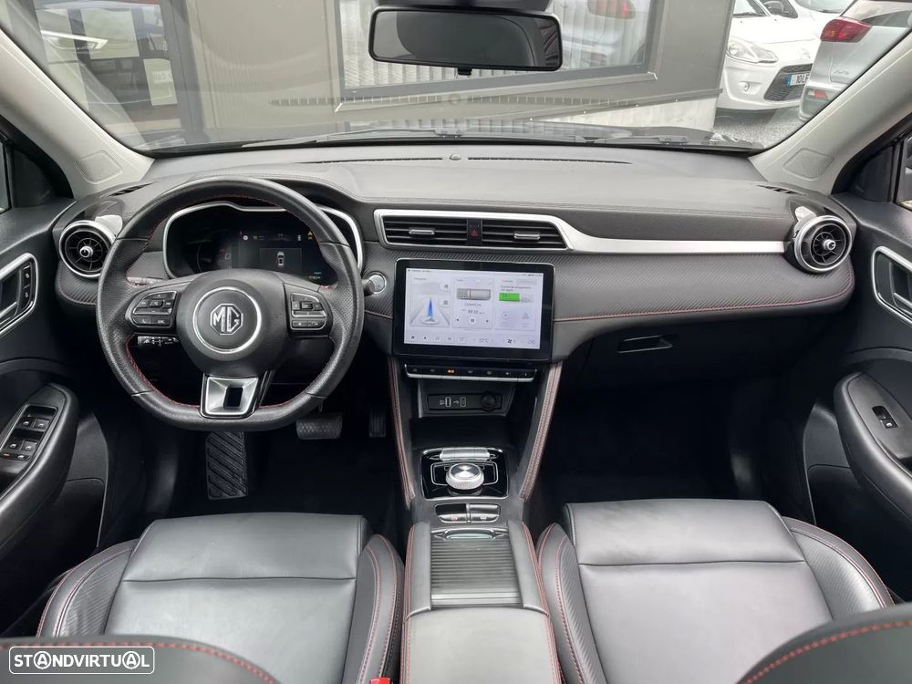 MG ZS Luxury - 29